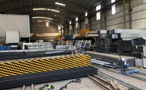 簡(jiǎn)易圍擋在室內(nèi)裝修和家居維修中的樣式和花紋應(yīng)如何設(shè)計(jì)？（室內(nèi)裝修中簡(jiǎn)易圍擋的樣式和圖案設(shè)計(jì)方案）