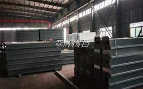 簡(jiǎn)易圍擋的防護(hù)能力是否符合相關(guān)標(biāo)準(zhǔn)和規(guī)定？（簡(jiǎn)易圍擋防護(hù)能力標(biāo)準(zhǔn)與規(guī)定分析）