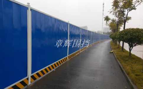 簡(jiǎn)易圍擋的材料有哪些？